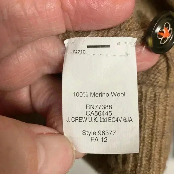 J. Crew “Wallace”  100% Merino Wool Cardigan Sweater w Pockets Size Medium - Picture 5 of 6